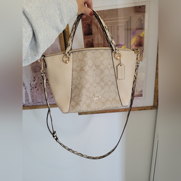 COACH "Kacey" HANDBAG CLASSIC LOGO TOTE SATCHEL PURSE PERFECT SIZE GOLD - Picture 1 of 9